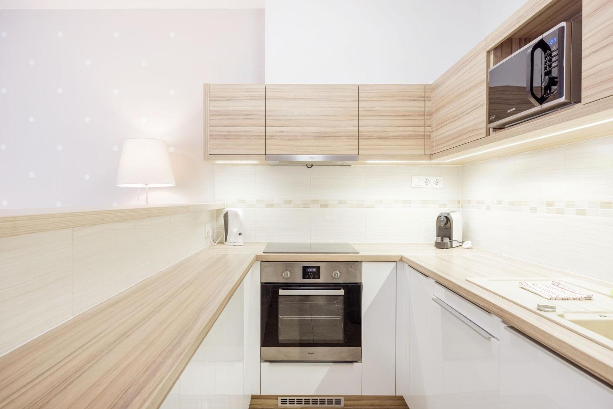 The Chic Crib With Balcony Budapeste Exterior foto